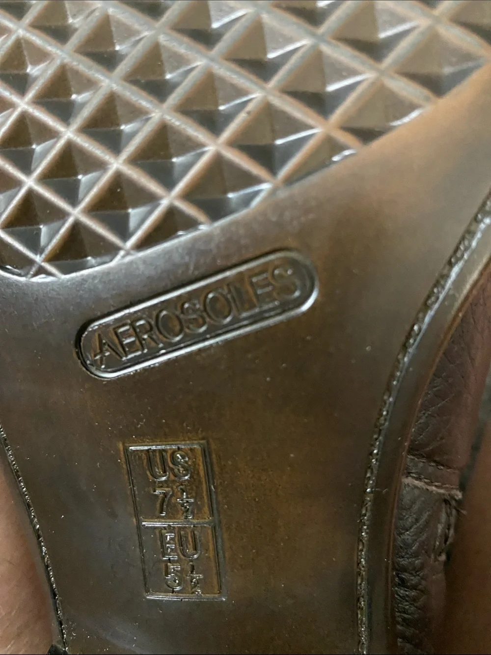 AEROSOLES smooth pebbled